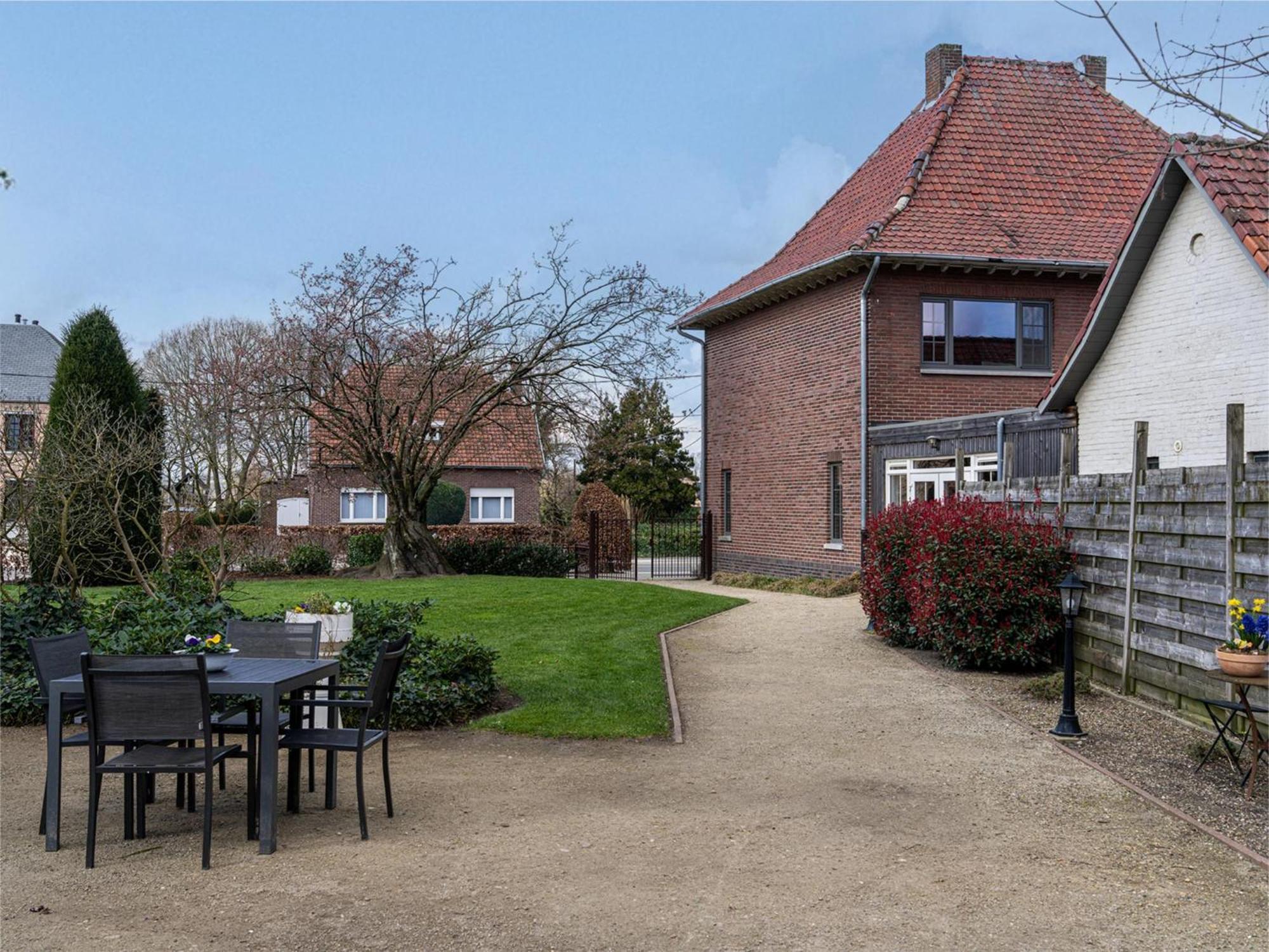 Het Bruegelhof Villa Peer Exterior photo